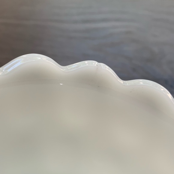 EO Brody milk glass planter - Picture 7 of 7